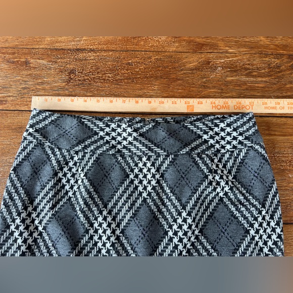 Lane Bryant Skirt Women's Gray Plaid Above Knee Zipper Straight & Pencil 14 - Picture 7 of 10